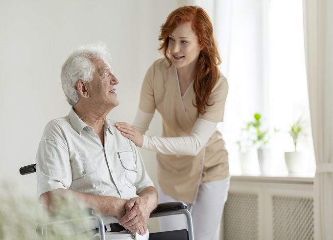 gentle-alzheimers-care-in-familiar-surroundings
